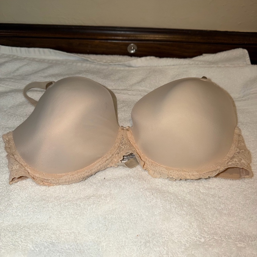Pink Victoria’s Secret lightly lined Balconette 36DD nude bra